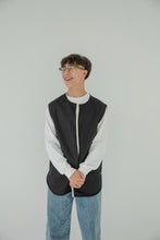 Load image into Gallery viewer, Unisex Long Vest